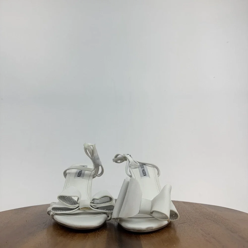 New Womens Steve Madden Mabilia White Bow Wedding Heeled Sandals Size 6.5 M NWOB